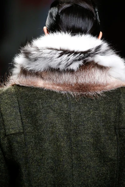 Look 64